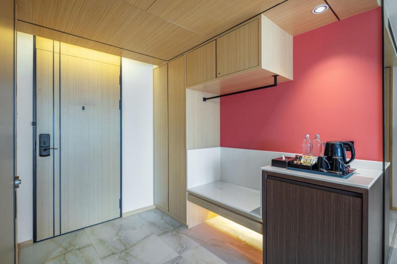 Best Western Click Sathorn 11 Bangkok Exterior foto